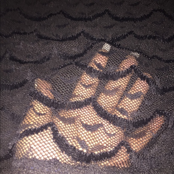 Lace black top - Picture 3 of 3